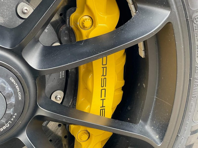 PORSCHE 911