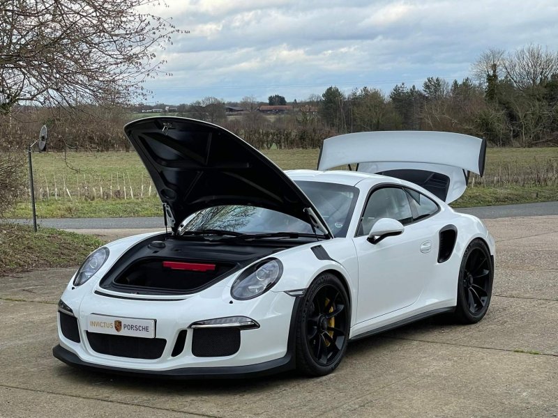 PORSCHE 911