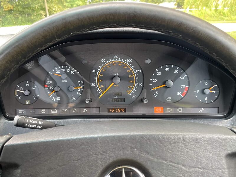 MERCEDES-BENZ 300