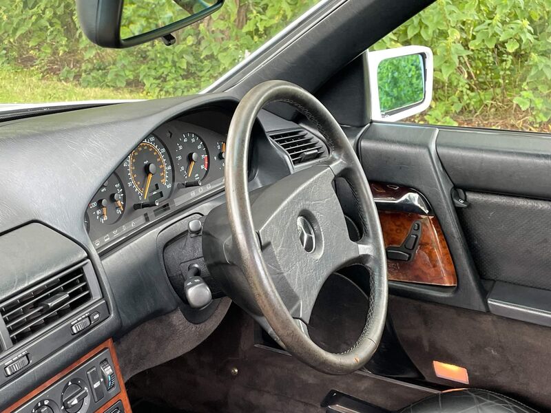 MERCEDES-BENZ 300