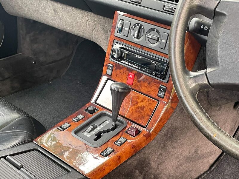 MERCEDES-BENZ 300