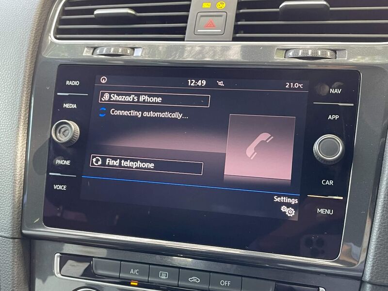 VOLKSWAGEN GOLF