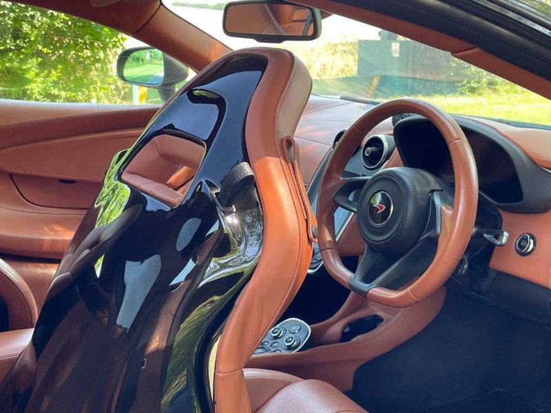 MCLAREN 570GT