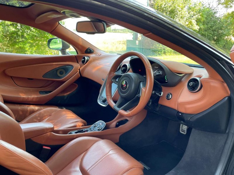 MCLAREN 570GT