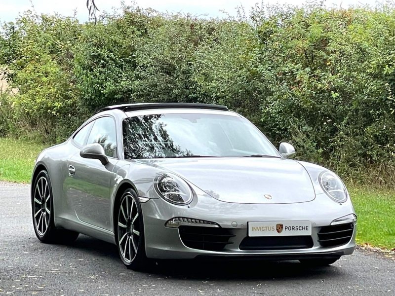 PORSCHE 911