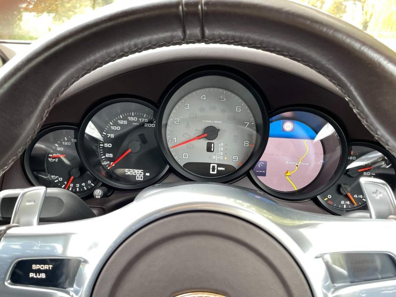 PORSCHE 911