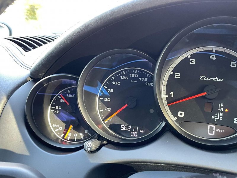 PORSCHE CAYENNE