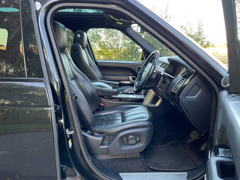 LAND ROVER RANGE ROVER