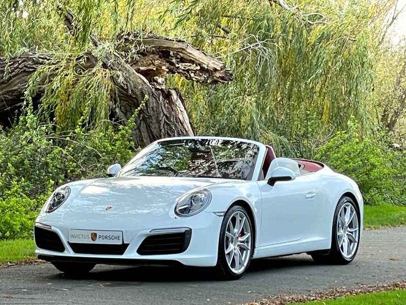 PORSCHE 911
