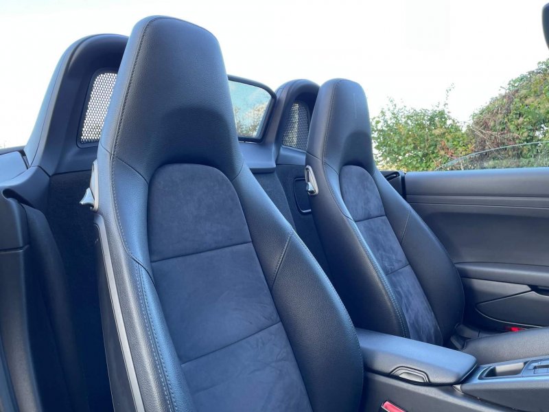 PORSCHE BOXSTER