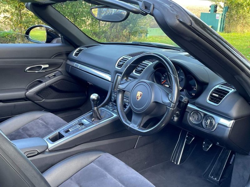 PORSCHE BOXSTER
