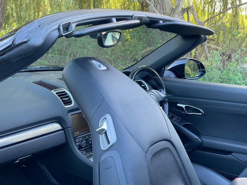 PORSCHE BOXSTER