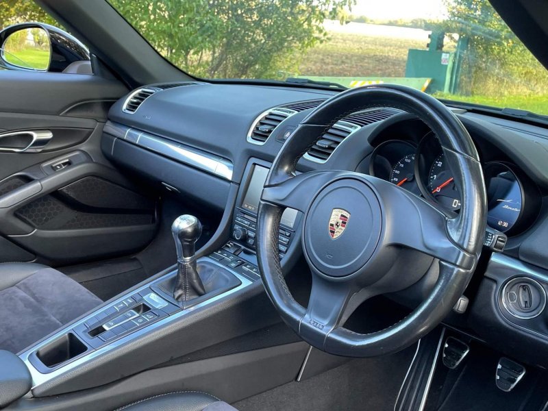 PORSCHE BOXSTER