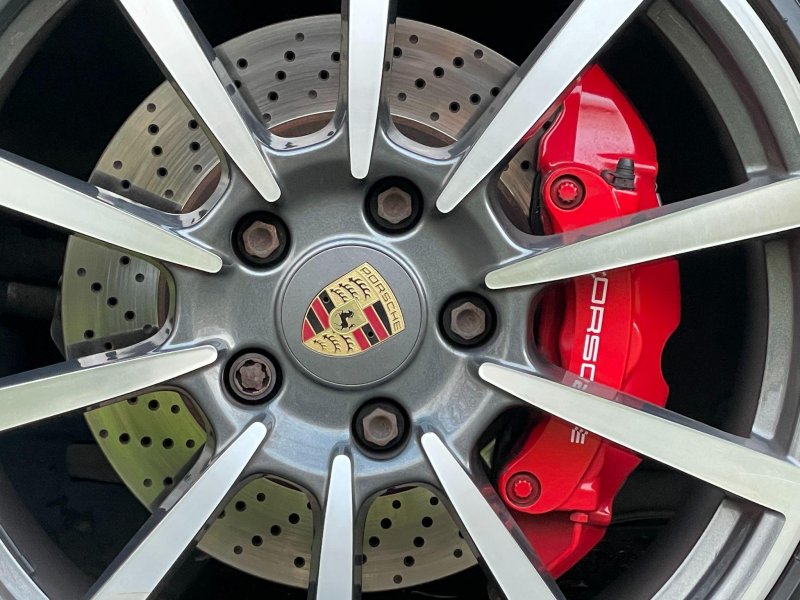 PORSCHE 911