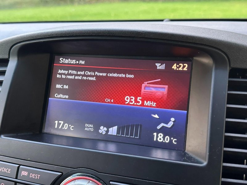 NISSAN NAVARA