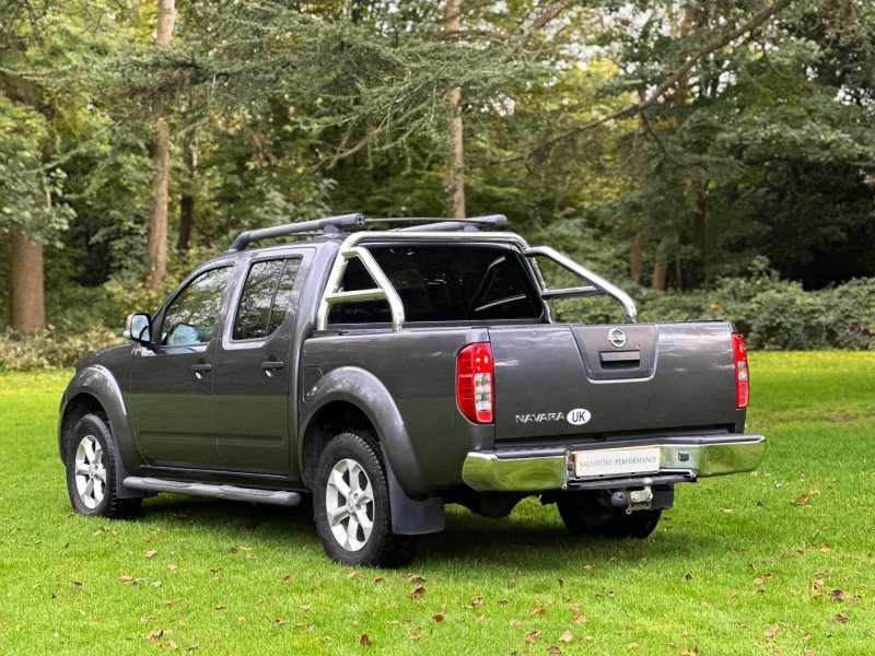 NISSAN NAVARA