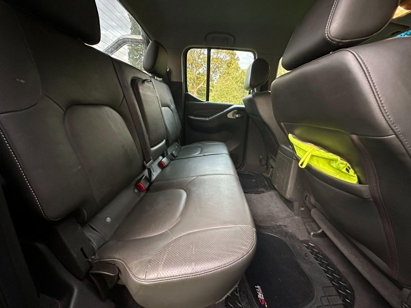 NISSAN NAVARA