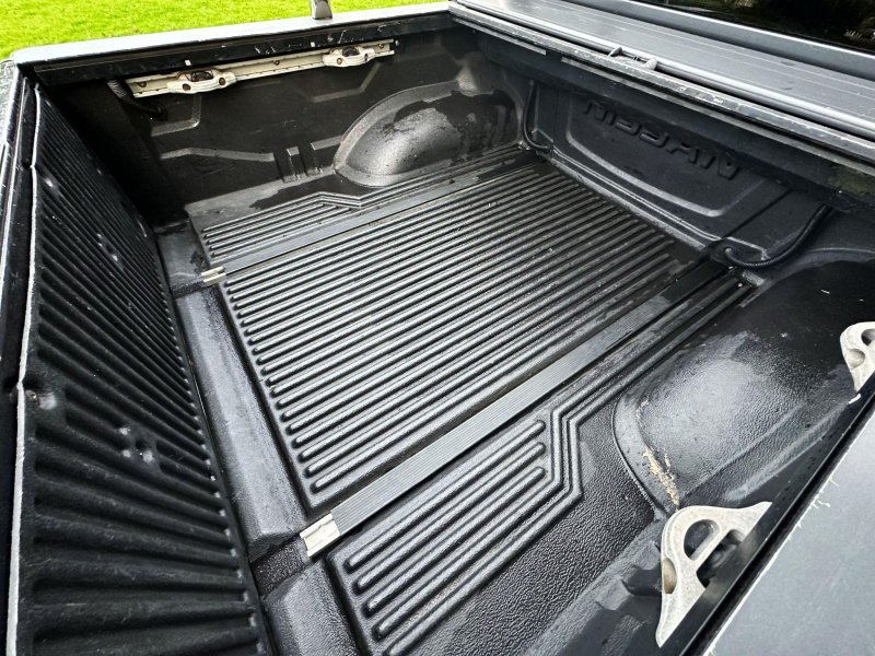 NISSAN NAVARA