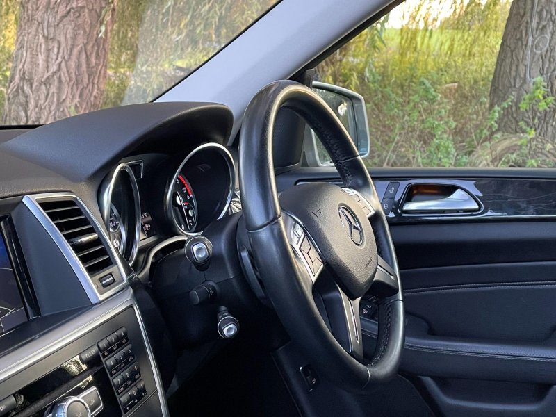 MERCEDES-BENZ M CLASS