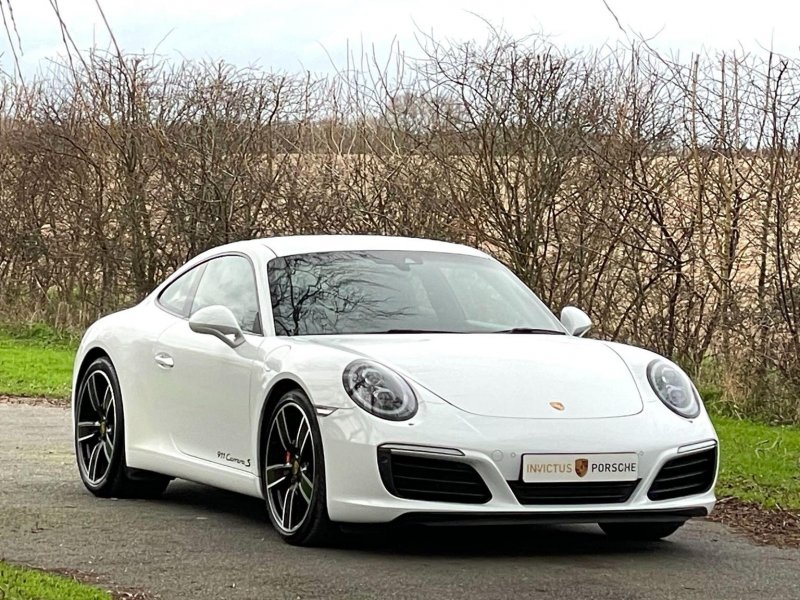 PORSCHE 911