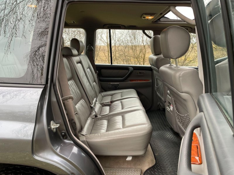 TOYOTA LAND CRUISER AMAZON