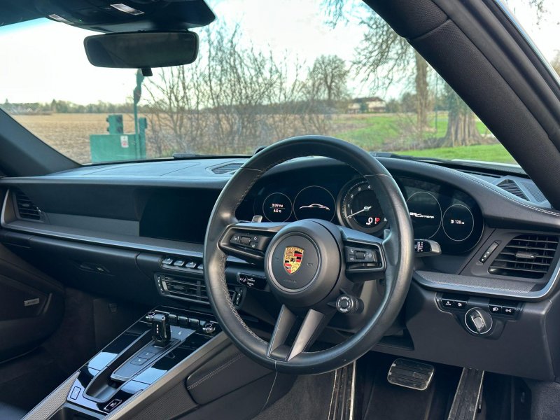 PORSCHE 911