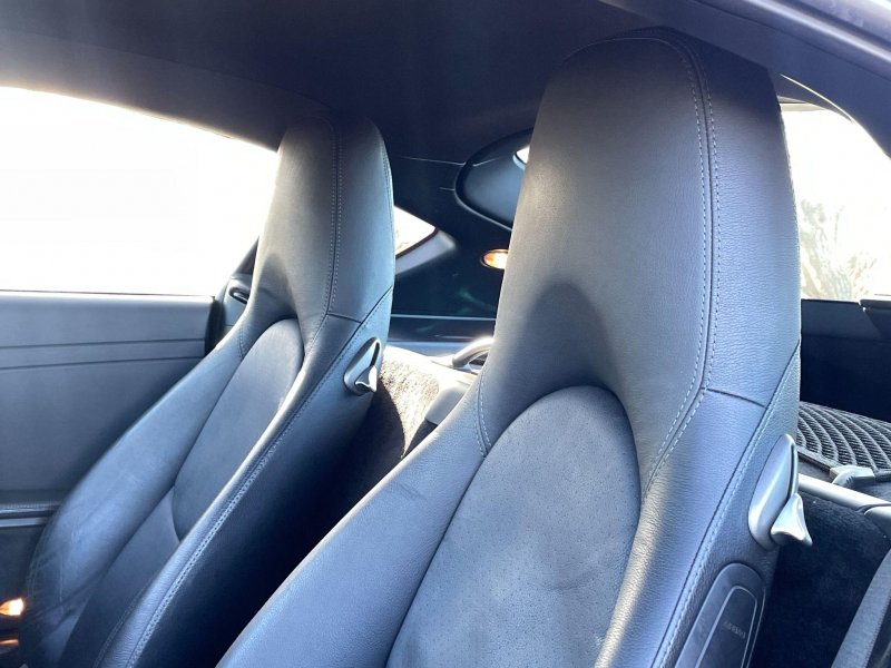PORSCHE CAYMAN