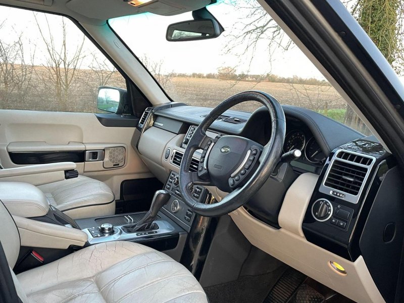 LAND ROVER RANGE ROVER