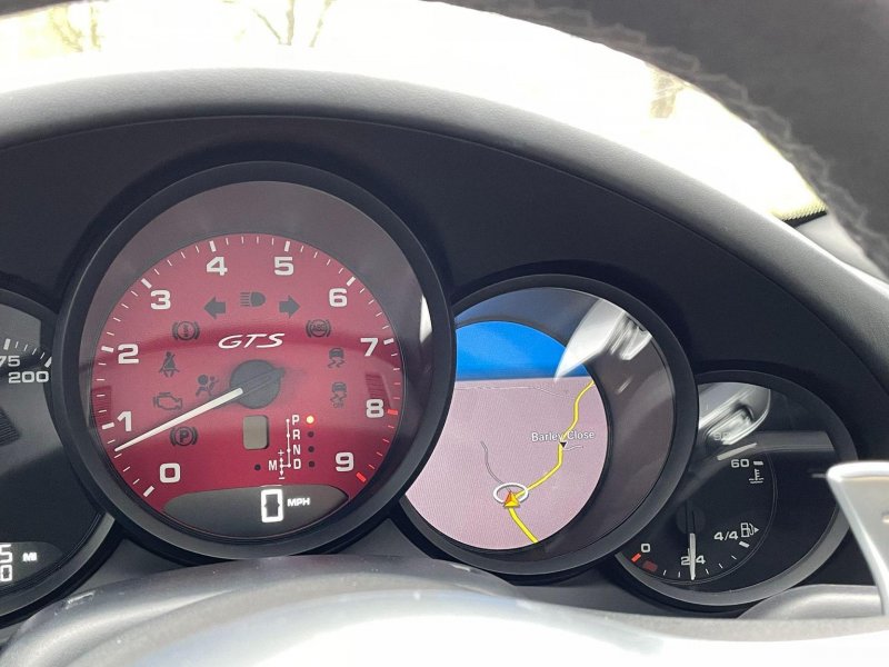 PORSCHE 911