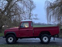 LAND ROVER DEFENDER 110
