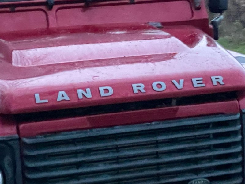 LAND ROVER DEFENDER 110