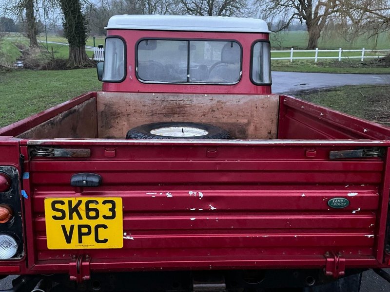 LAND ROVER DEFENDER 110