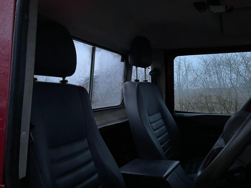 LAND ROVER DEFENDER 110