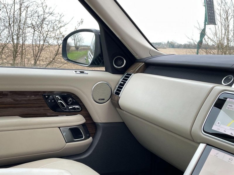 LAND ROVER RANGE ROVER