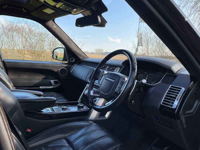 LAND ROVER RANGE ROVER