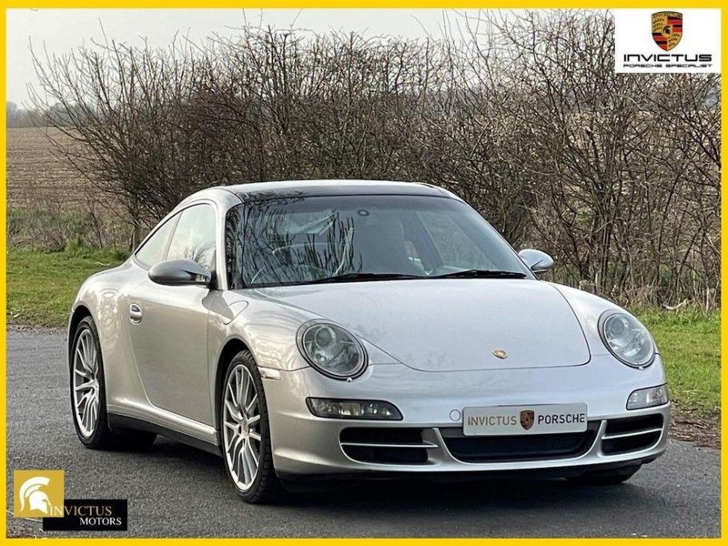PORSCHE 911