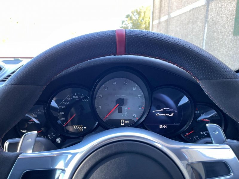 PORSCHE 911