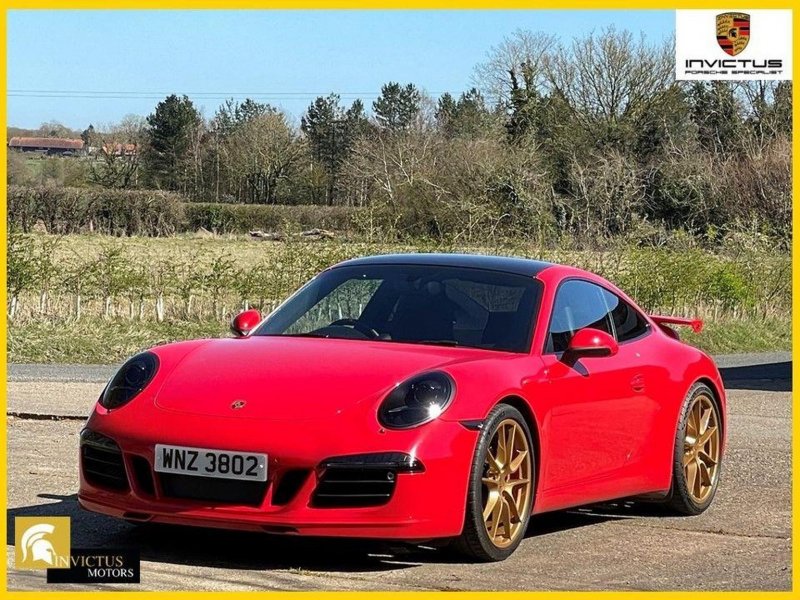 PORSCHE 911
