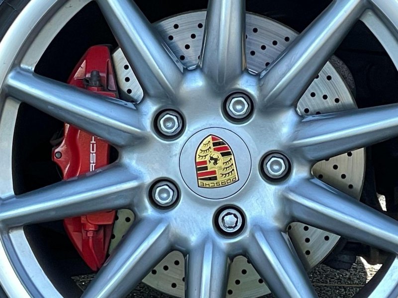 PORSCHE 911