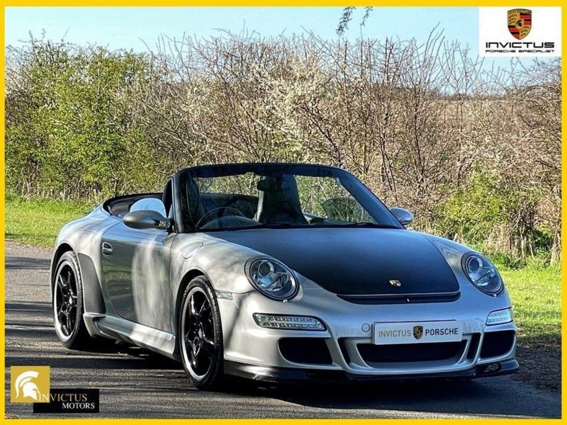PORSCHE 911