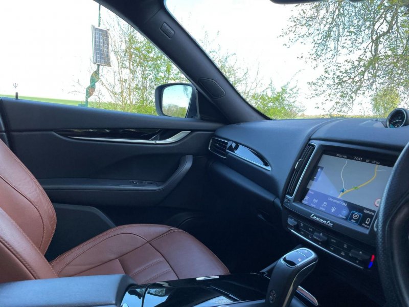 MASERATI LEVANTE