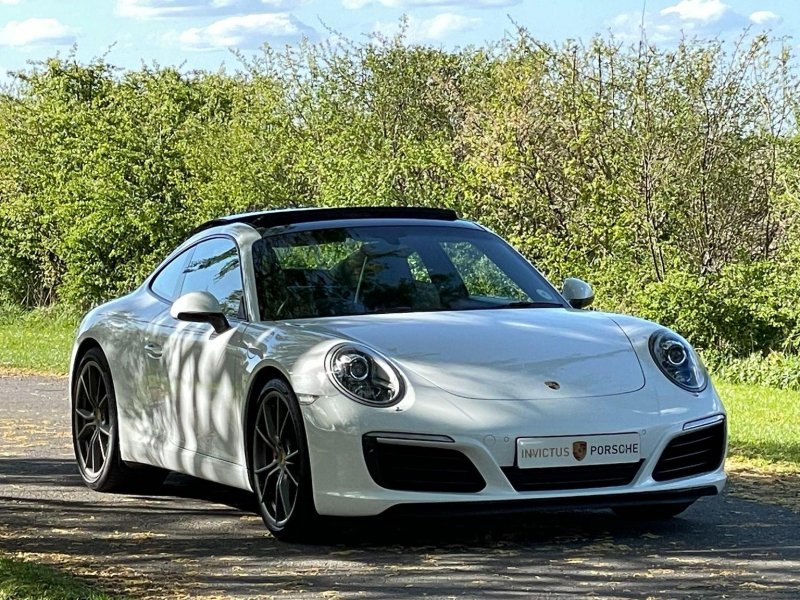 PORSCHE 911
