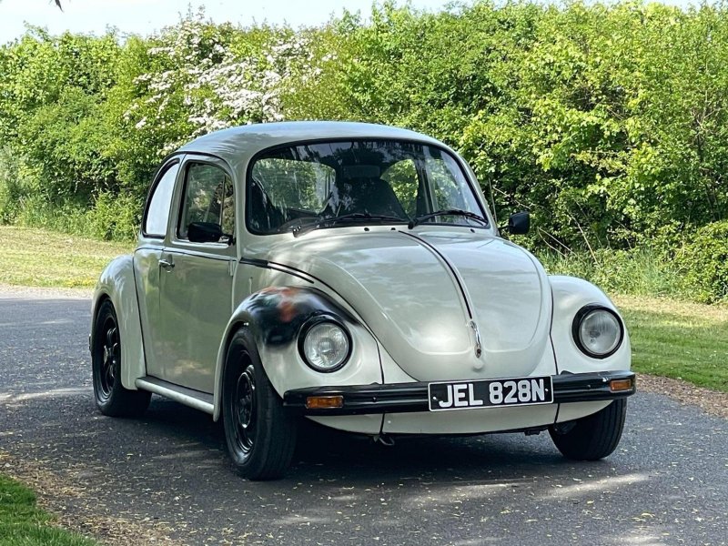 VOLKSWAGEN BEETLE