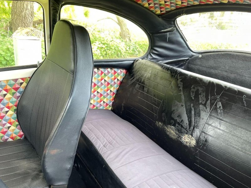 VOLKSWAGEN BEETLE