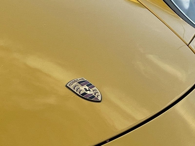 PORSCHE 911