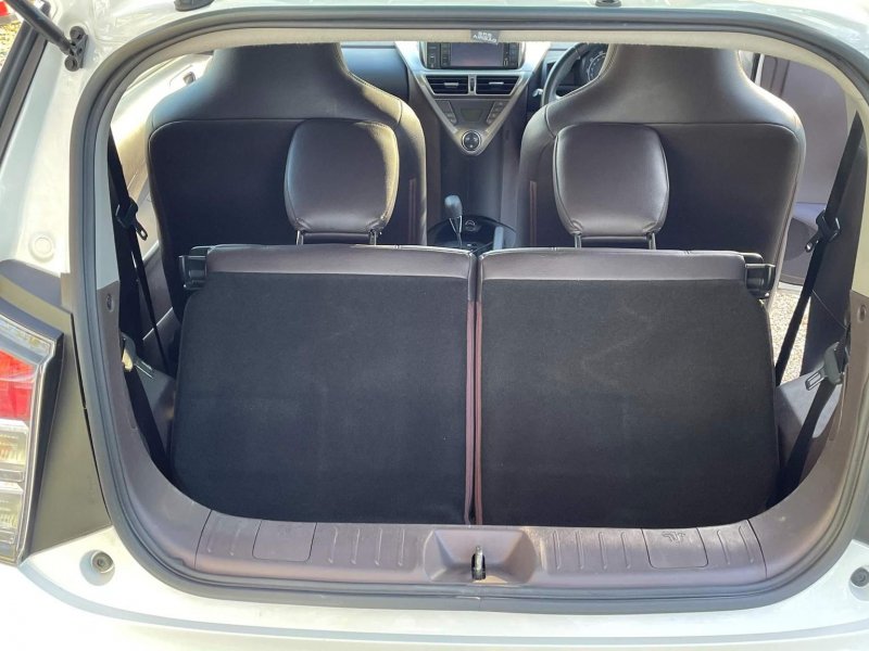 TOYOTA IQ