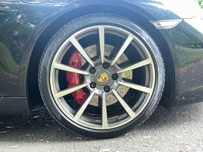 PORSCHE 911