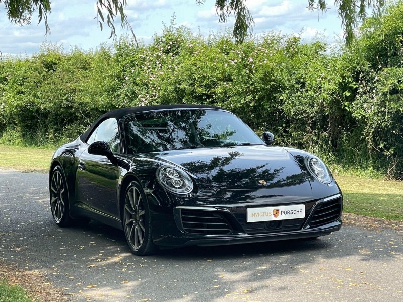 PORSCHE 911