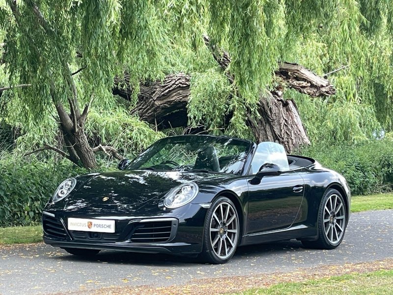 PORSCHE 911