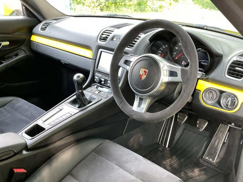 PORSCHE CAYMAN